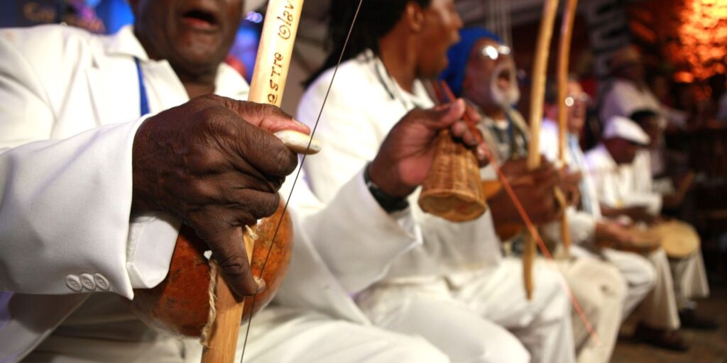 bloco-de-carnaval-mostra-as-conexoes-entre-samba-e-capoeira
